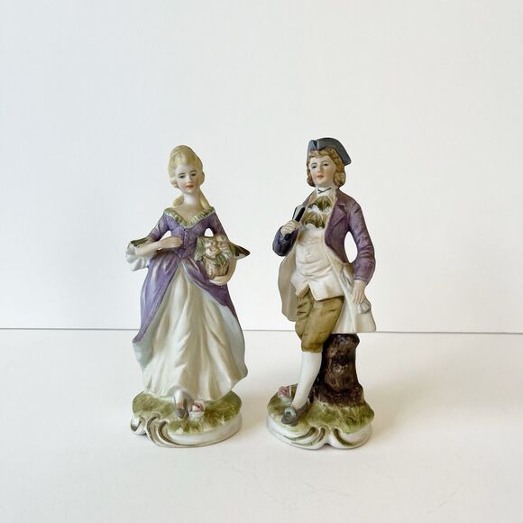 Set Of 2 Vintage Porcelain Colonial Figurines Man Woman Couple Coquette Decor - Picture 1 of 9